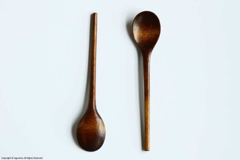 Wooden Korean spoon / Urushi-Brown