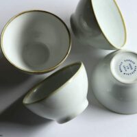 Difference in color of glaze white edge