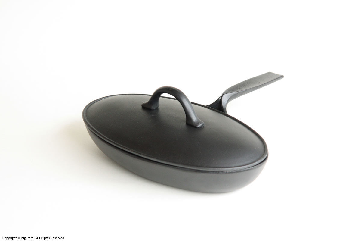 Cookware, Cast Iron Lidded Fish Pan