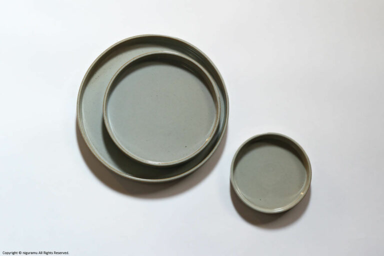 Moderato, Plate / gray