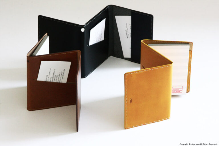 Tri-fold card holder