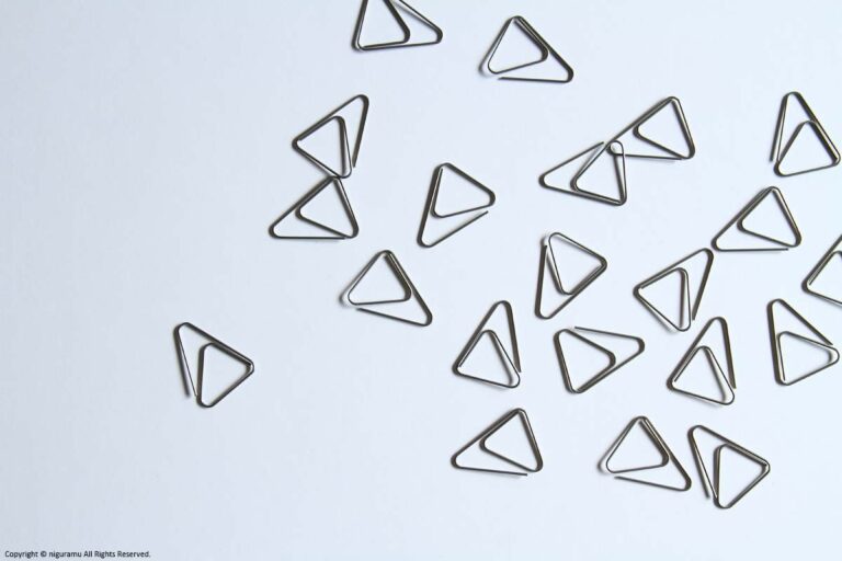 Triangle clip (25 pieces)