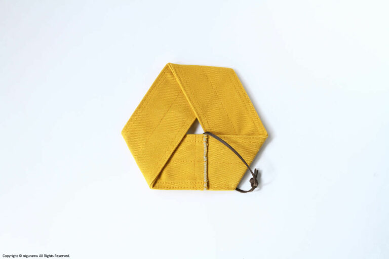 JOBU, POT-MAT hexagon / karashi (yellow)
