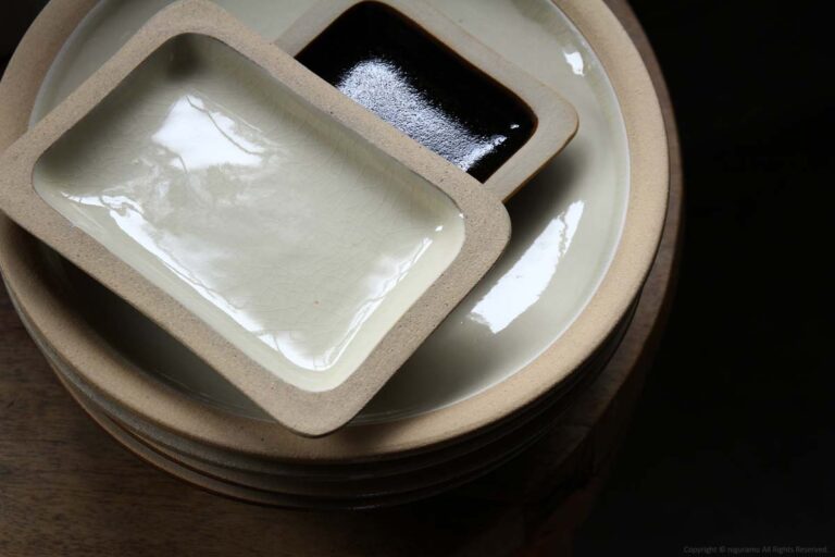 Square plate (Sori Yanagi direction SHUSSAI KILN series)