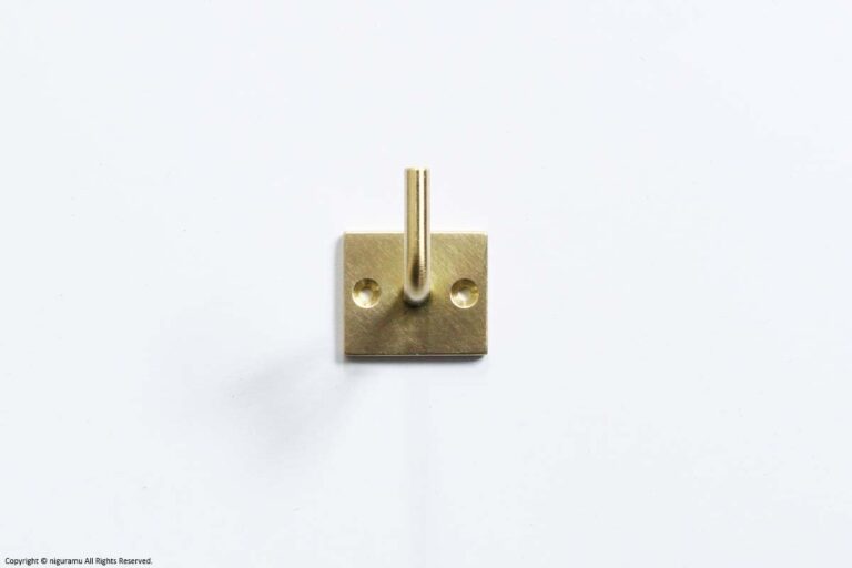 hook, Square / brass