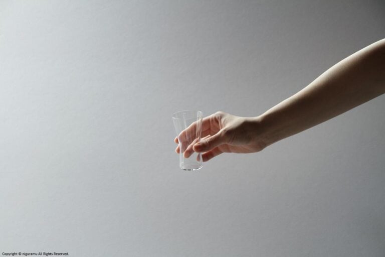 TY, SAKE GLASS Junmai 100