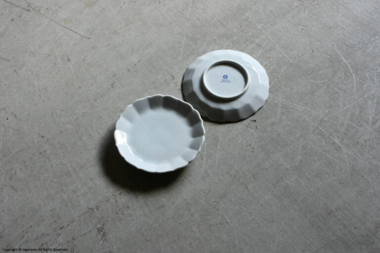 KIKU plate 160mm / Crackle glaze