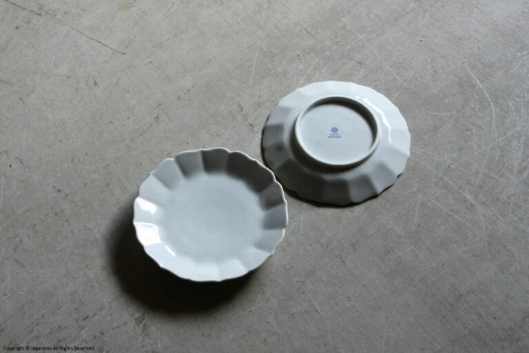 KIKU plate 190mm / Crackle glaze