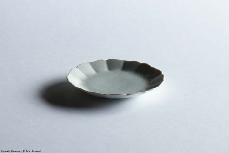 KIKU plate 160mm / Crackle glaze