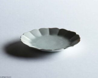 KIKU plate 190mm / Crackle glaze