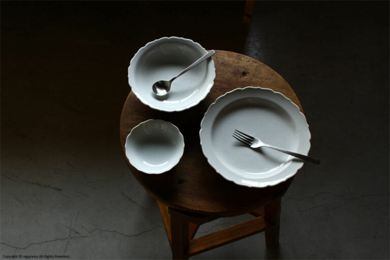 KataKutani KIKYOU plates / Crackle glaze