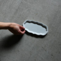 YUEN plate 215mm (Smoke shape) / Crackle glaze