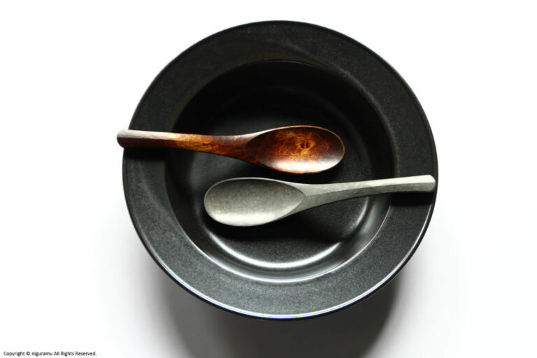 Wooden Chinese spoon / Urushi