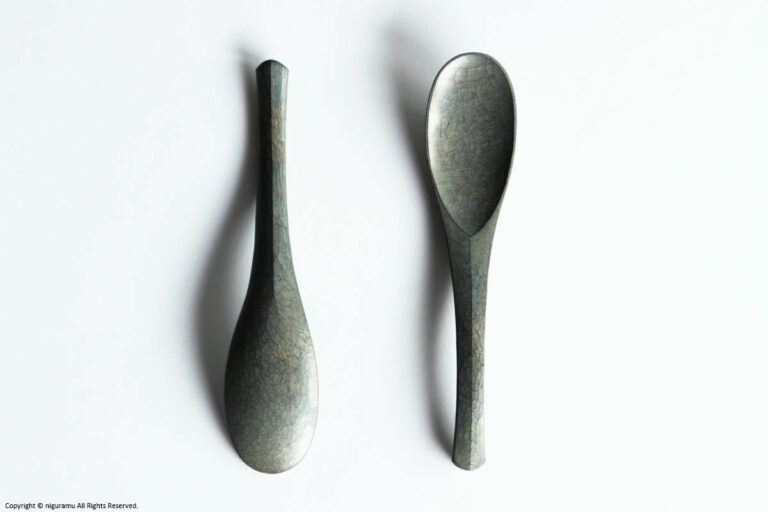 Wooden Chinese spoon / Urushi-Gray