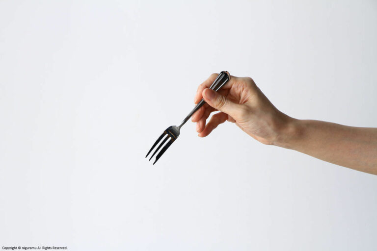 Compare the size of the "Deco, Cake Fork" and the hand.