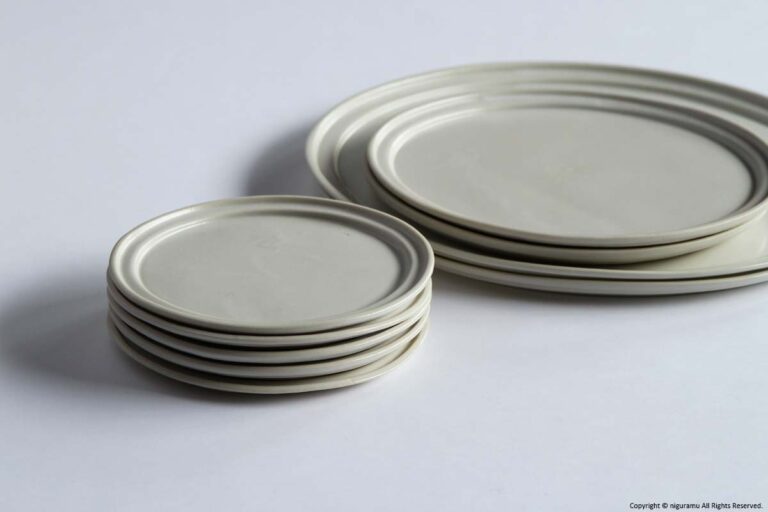Stack the plates.