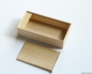 「tissue Box&Tray / natural」上蓋をとる