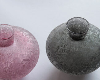 Wide bottom vase , mebuku