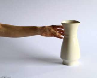 Une, Pitcher