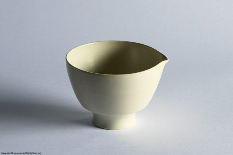 Une, Spout bowl L