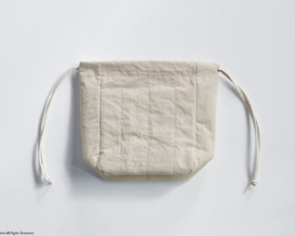 Round pouch, cotton linen quilt / ivory