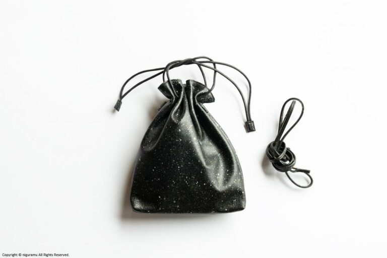 Mikage, Kinchaku Shoulder / black