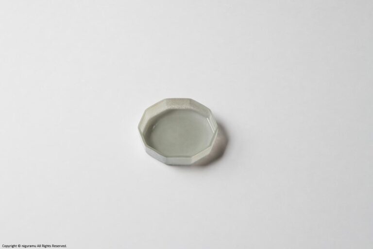 Decagonal small plate / gray_white