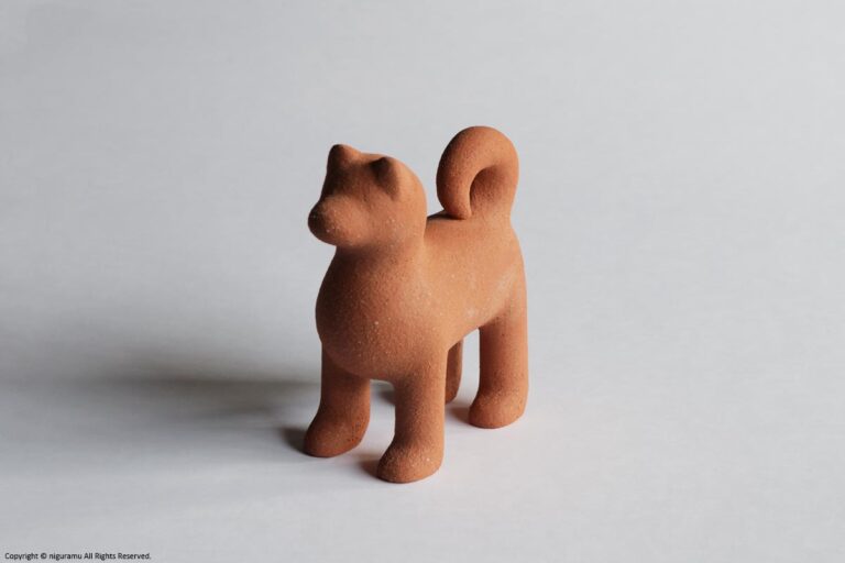 遠くをみつめる犬, 特大 / 茶