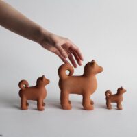 遠くをみつめる犬, 特大 / 茶