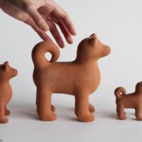 遠くをみつめる犬, 特大 / 茶