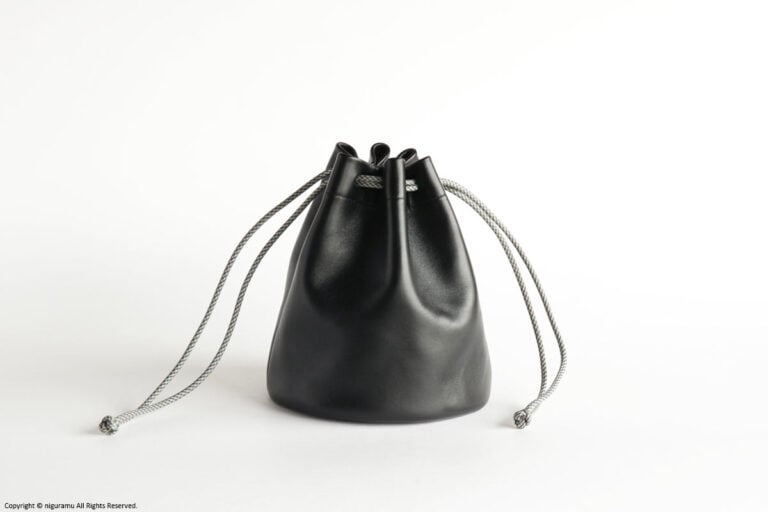Drawstring handbag / BLACK（Cord: black_gold）